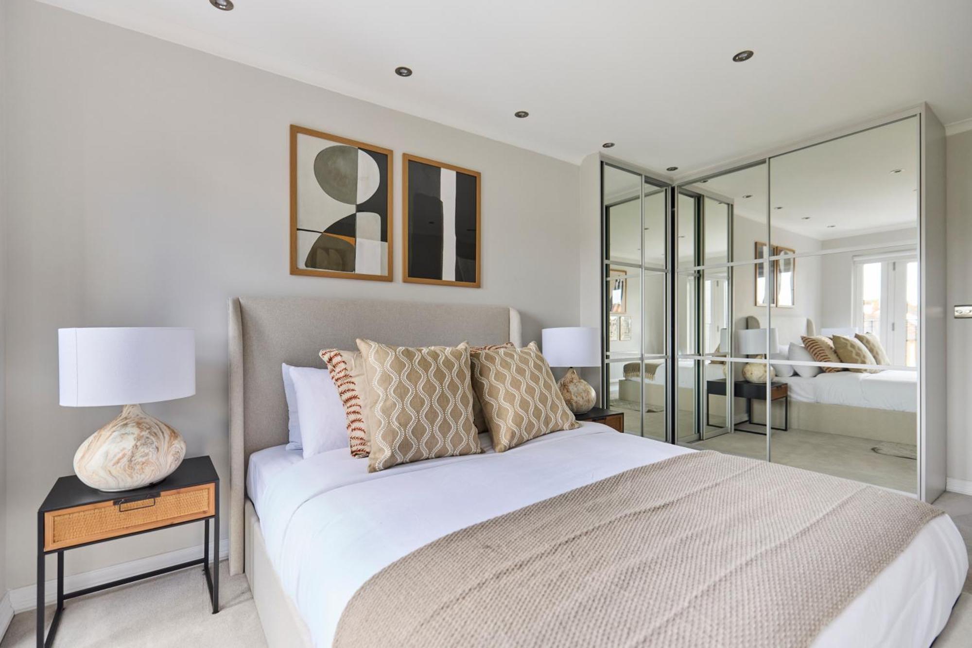 The Roehampton Place - Elegant 5bdr House With Garden And Parking Londra